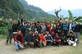 Final photo with our team of 5 sherpas, 5 cooks and 17 porters (we farewelled 9 at Sama Gaon) at Bhulbhule, 28/11/09.
